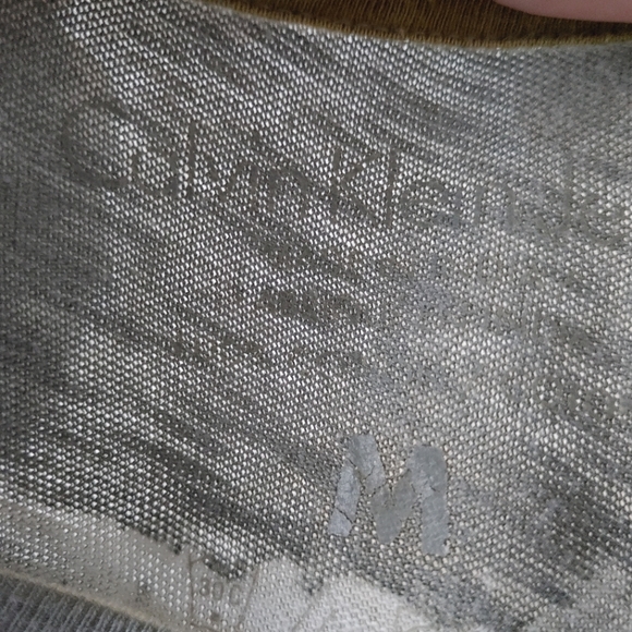 Calvin Klein Jeans distressed grey t-shirt. Size M - Picture 8 of 12